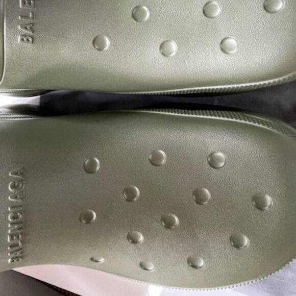 LUXURY DESIGNER ALERT!  Balenciaga Mule Rubber Crocs - Picture 13 of 16